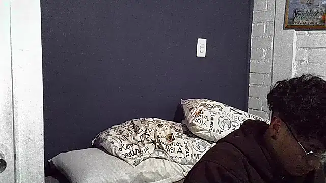 feeelipe2007 live sex cam
