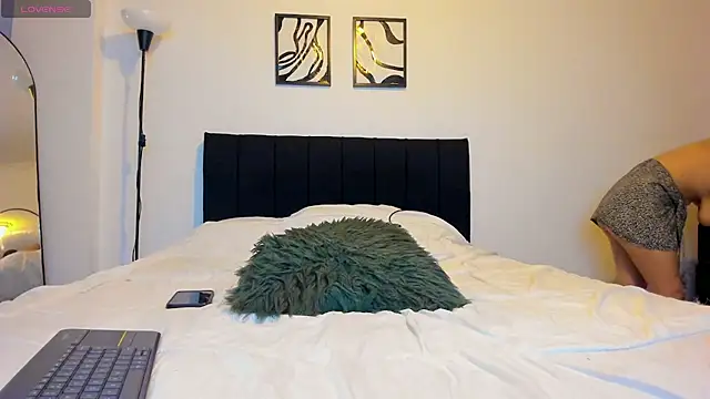 mai_evans webcam