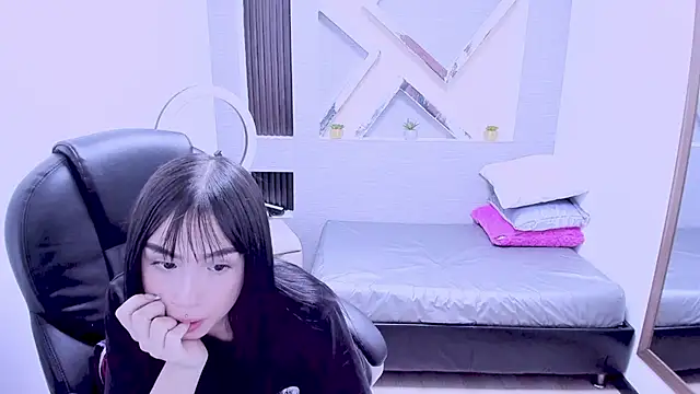 Hanna_Bloomm webcam