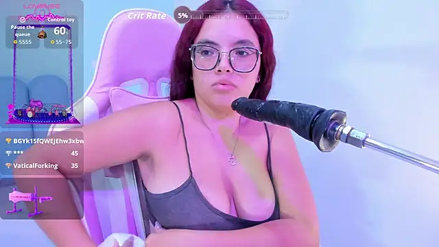 Maddy_red_ webcam
