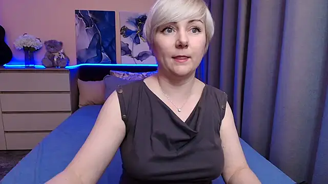 BlondPearl webcam