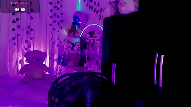 Irina_milkmaid live cam on StripChat