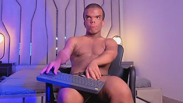CHARLIE_WALKERR live cam on StripChat