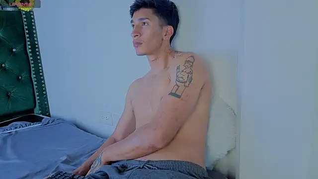 Zayn_Moretti live cam on StripChat