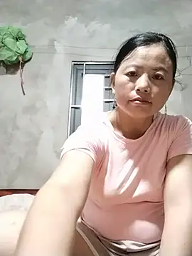 whatmes live cam on StripChat