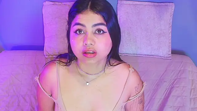 jade_brunnette webcam