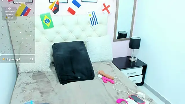 OliviaBurning webcam