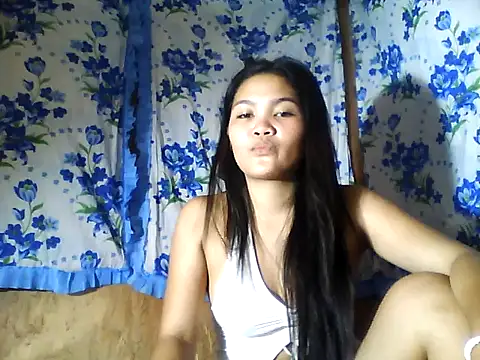 PinaySkinnyJust18 webcam