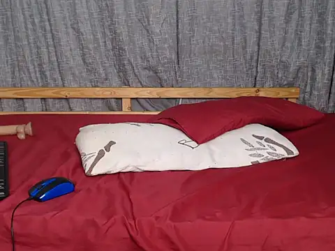 SweetJoy696 live cam on StripChat