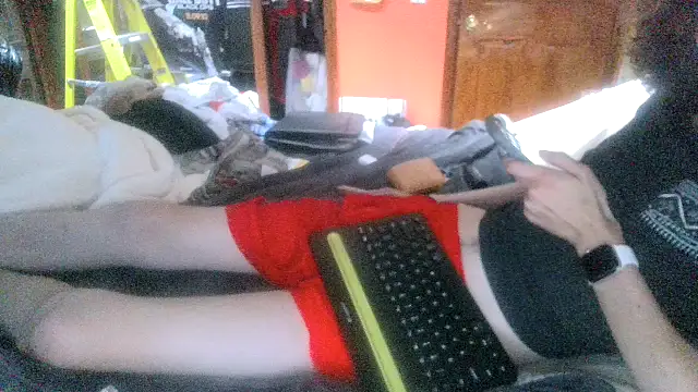 Teddy4420 live cam on StripChat