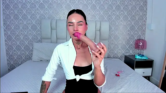 sashaa_smith (F young) - 💕 Take tops off
