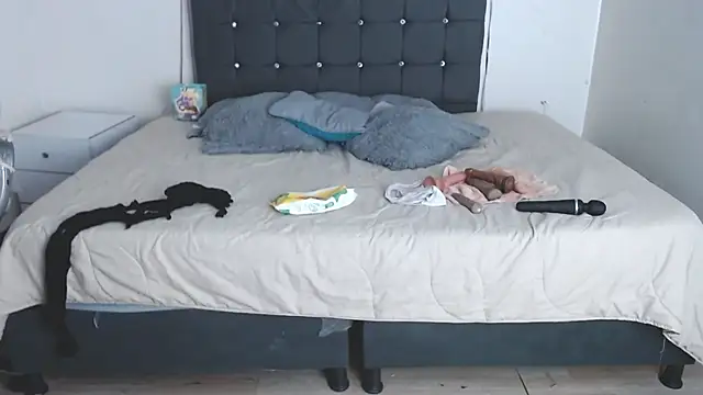 selena_yourmilf webcam