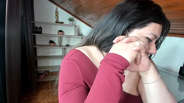 LinaBrowm webcam