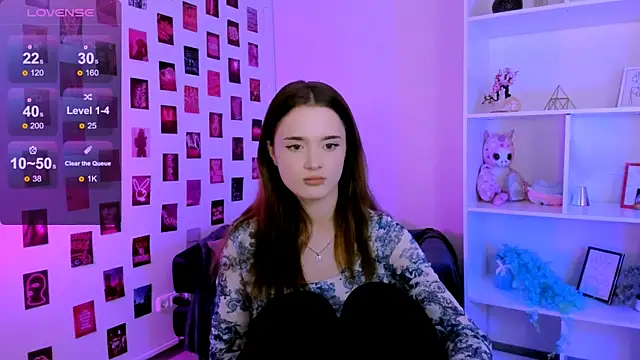 liana_kisses webcam