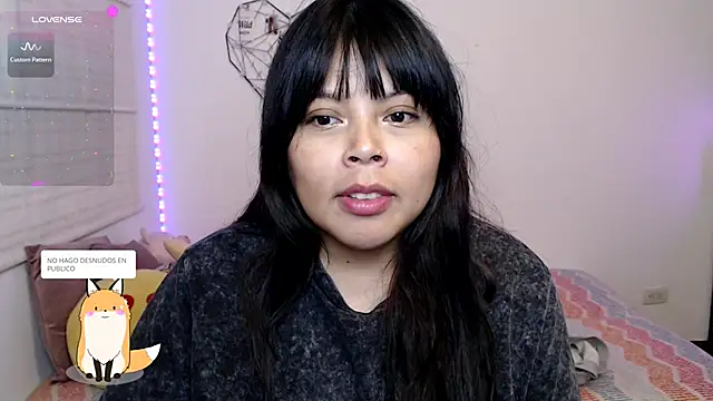 EllieMoonX webcam