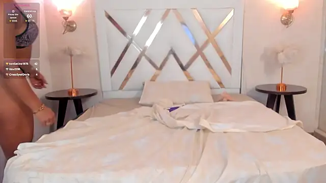 Sky_Collins_ webcam