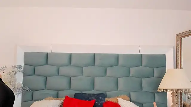 MiaMancini webcam