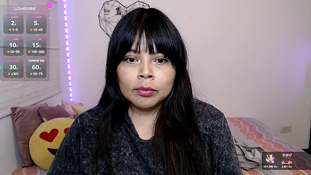 EllieMoonX webcam