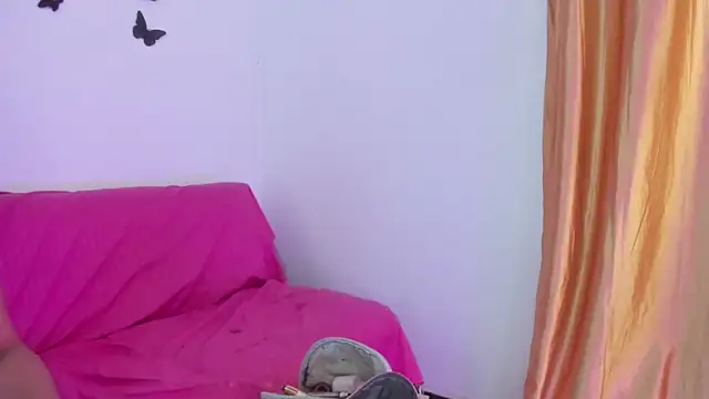 Nikki__uwu webcam