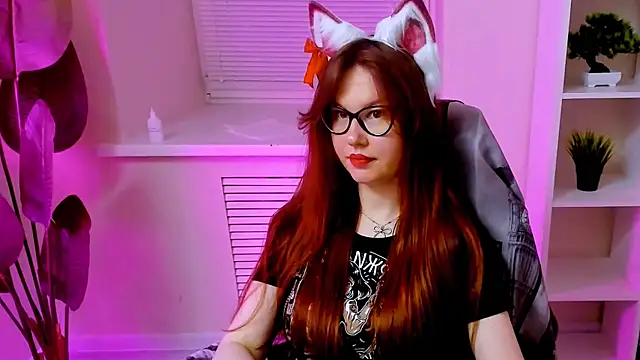 CarolGiggly webcam