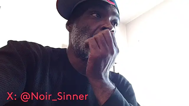 sinnernoir live cam on StripChat