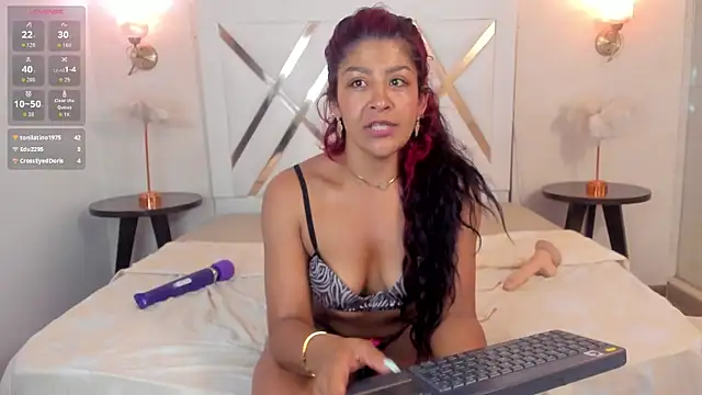 Sky_Collins_ webcam