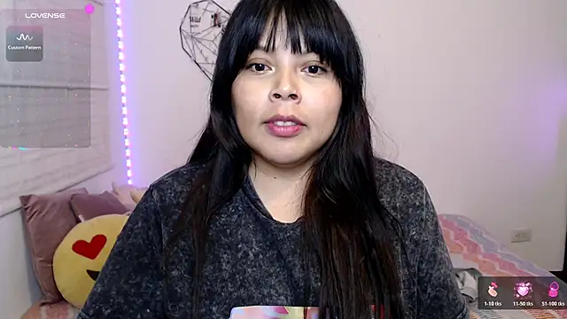 EllieMoonX webcam
