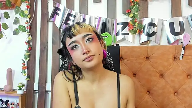 MeowMota_ live cam on StripChat