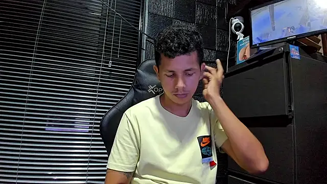 boy_bigcock24cm webcam