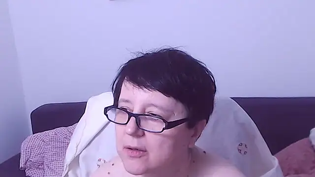 ChristaRose live cam on StripChat