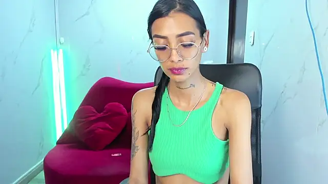 KarlaSlutSkinny__ live cam on StripChat