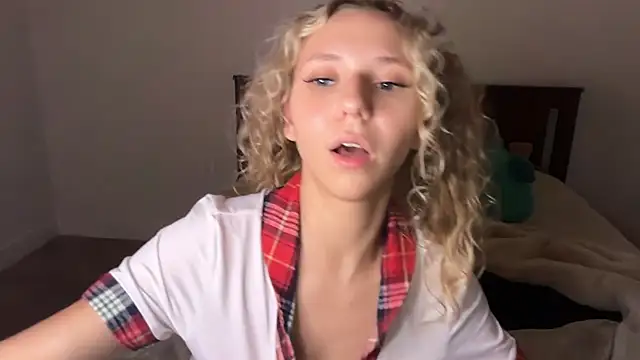 anyaa777 live cam on StripChat
