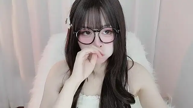 -zhuzhu-999- live cam on StripChat