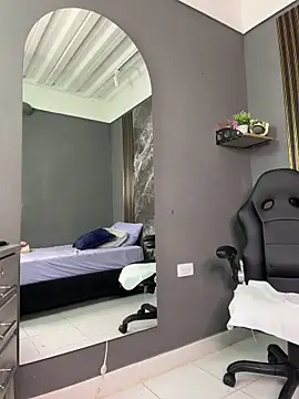 Yelena03 webcam