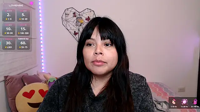 EllieMoonX webcam