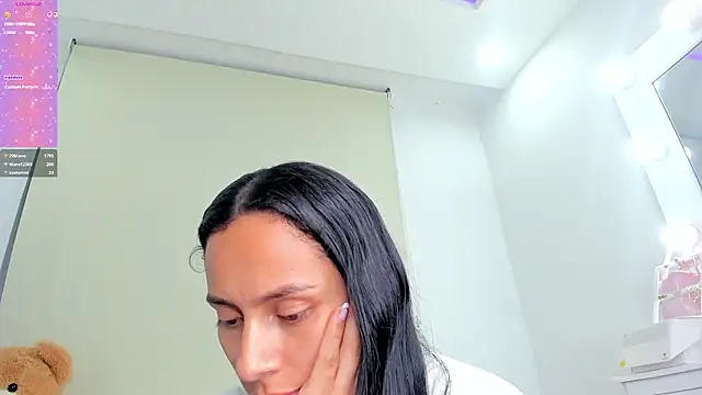 karlyn_angels live cam on StripChat