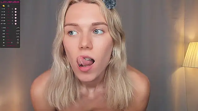 DianeHonnette live cam on StripChat