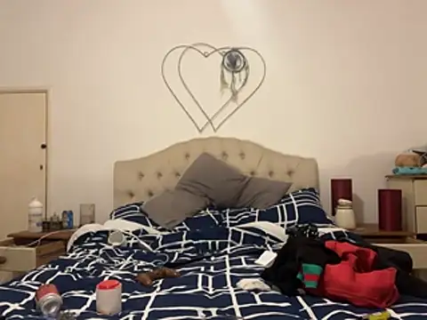 malcolm2334 live cam on StripChat