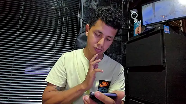 boy_bigcock24cm webcam