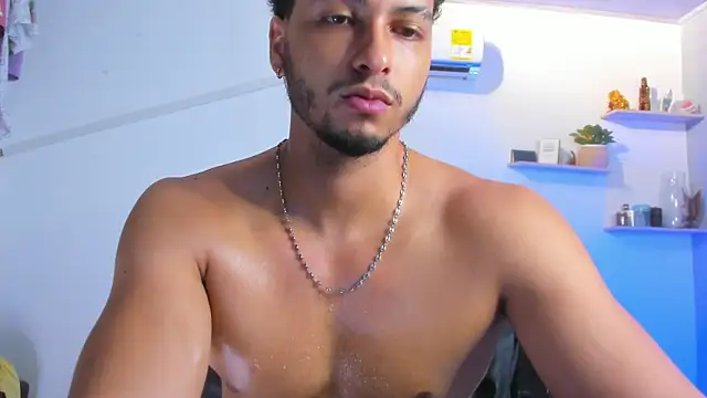 Kris_Khalifa69 live cam on StripChat