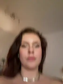 MaribelRiver live cam on StripChat