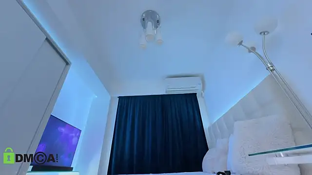 ScarlettTheGoddess live cam on StripChat