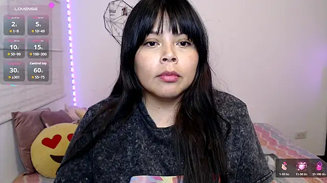 EllieMoonX live cam on StripChat
