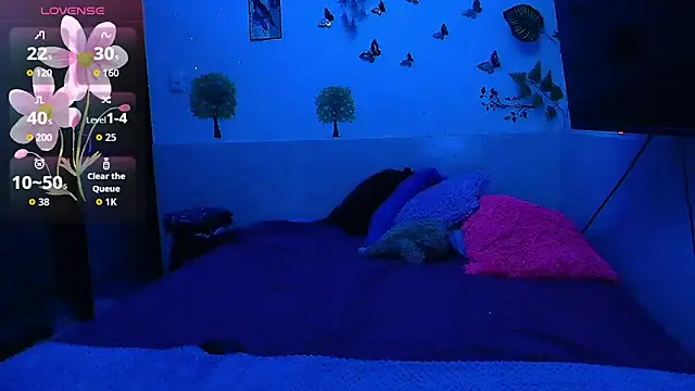 emily_cooper_t live cam on StripChat