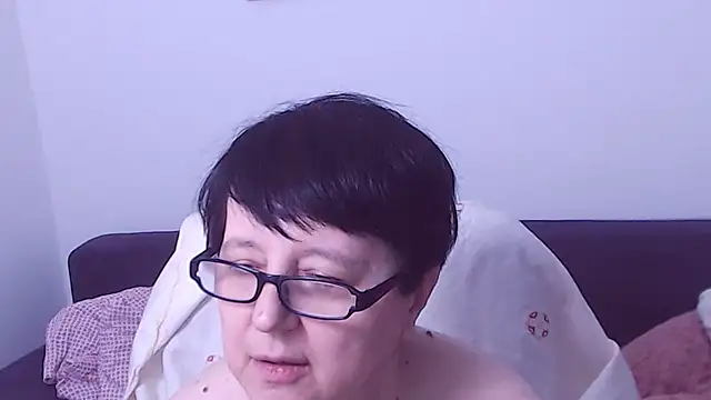 ChristaRose live cam on StripChat
