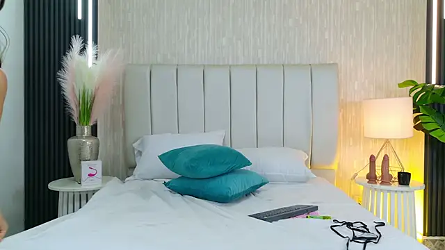 Carrie_GB webcam