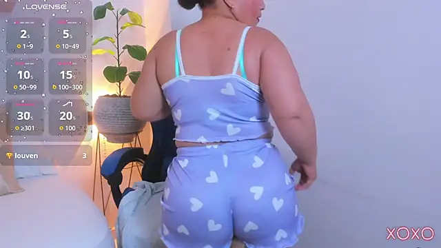 linda_rios_ live cam on StripChat