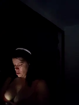 CurvySara1