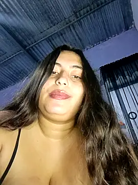 xandra252 live cam on StripChat