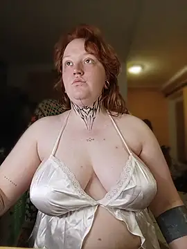 CURVYSAKURA webcam
